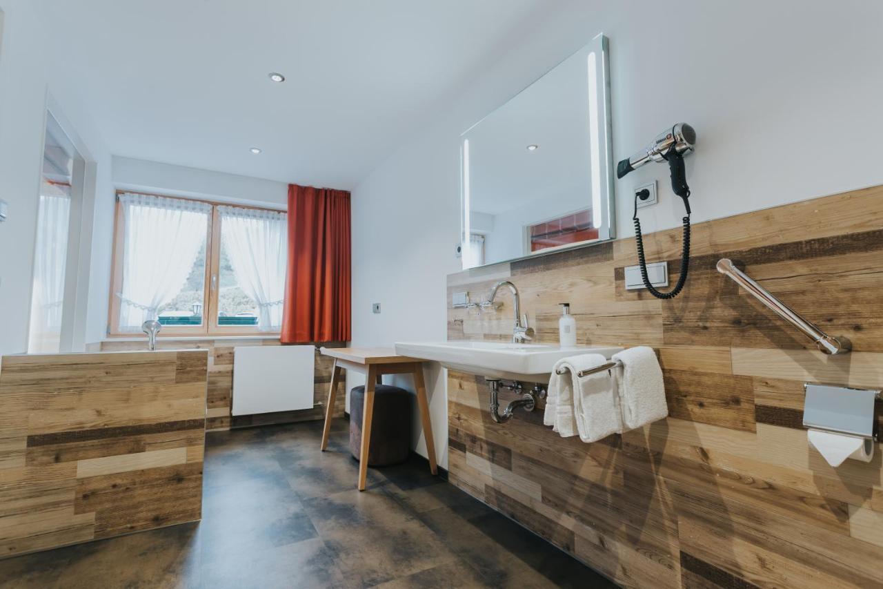 Hotel Tannenmuehle Grafenhausen Exteriör bild